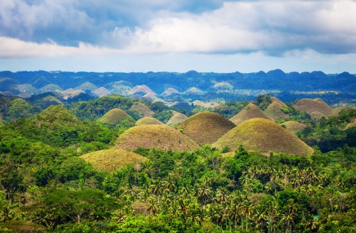 巧克力山景點介紹 巧克力山景點介紹