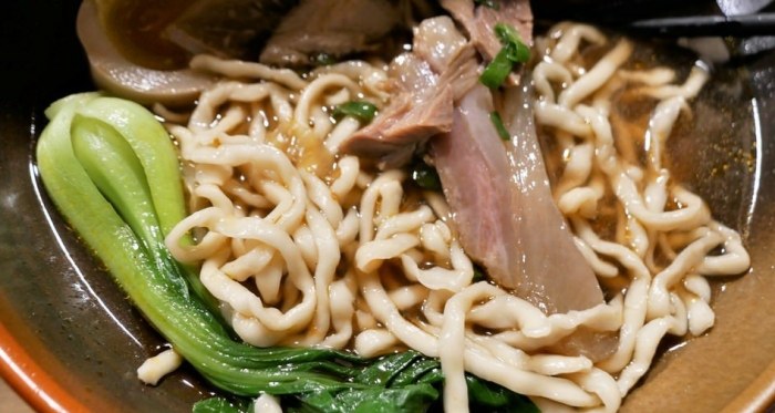 草屯牛肉麵 草屯牛肉麵